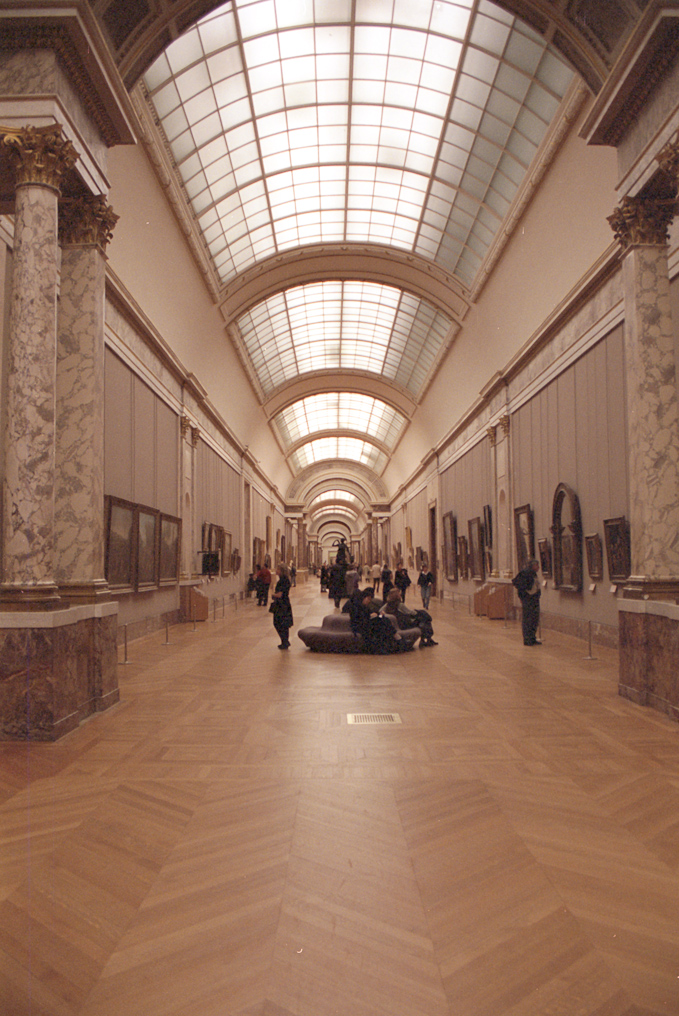    Louvre