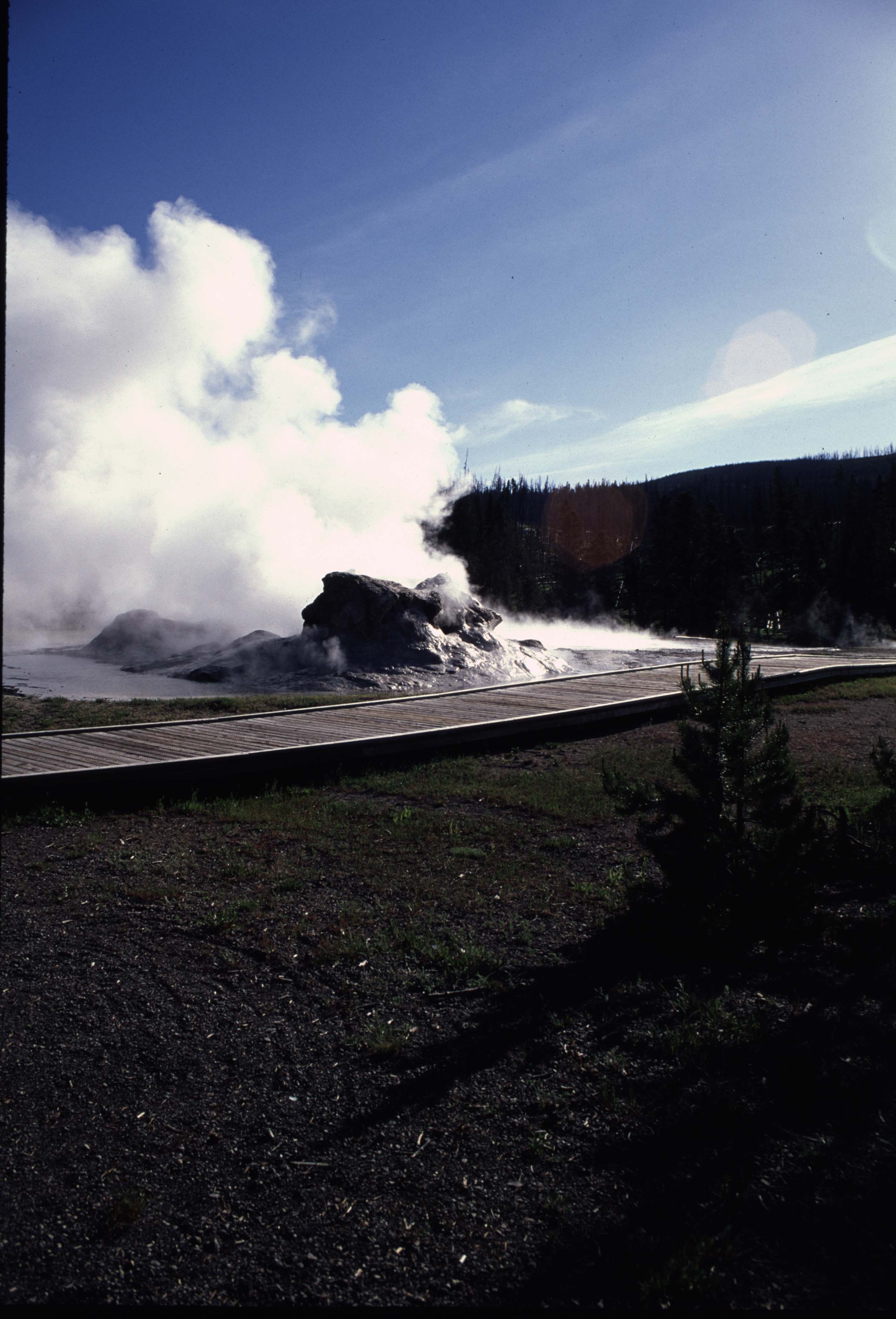 000611 B01 Grotto Geyser Velvia