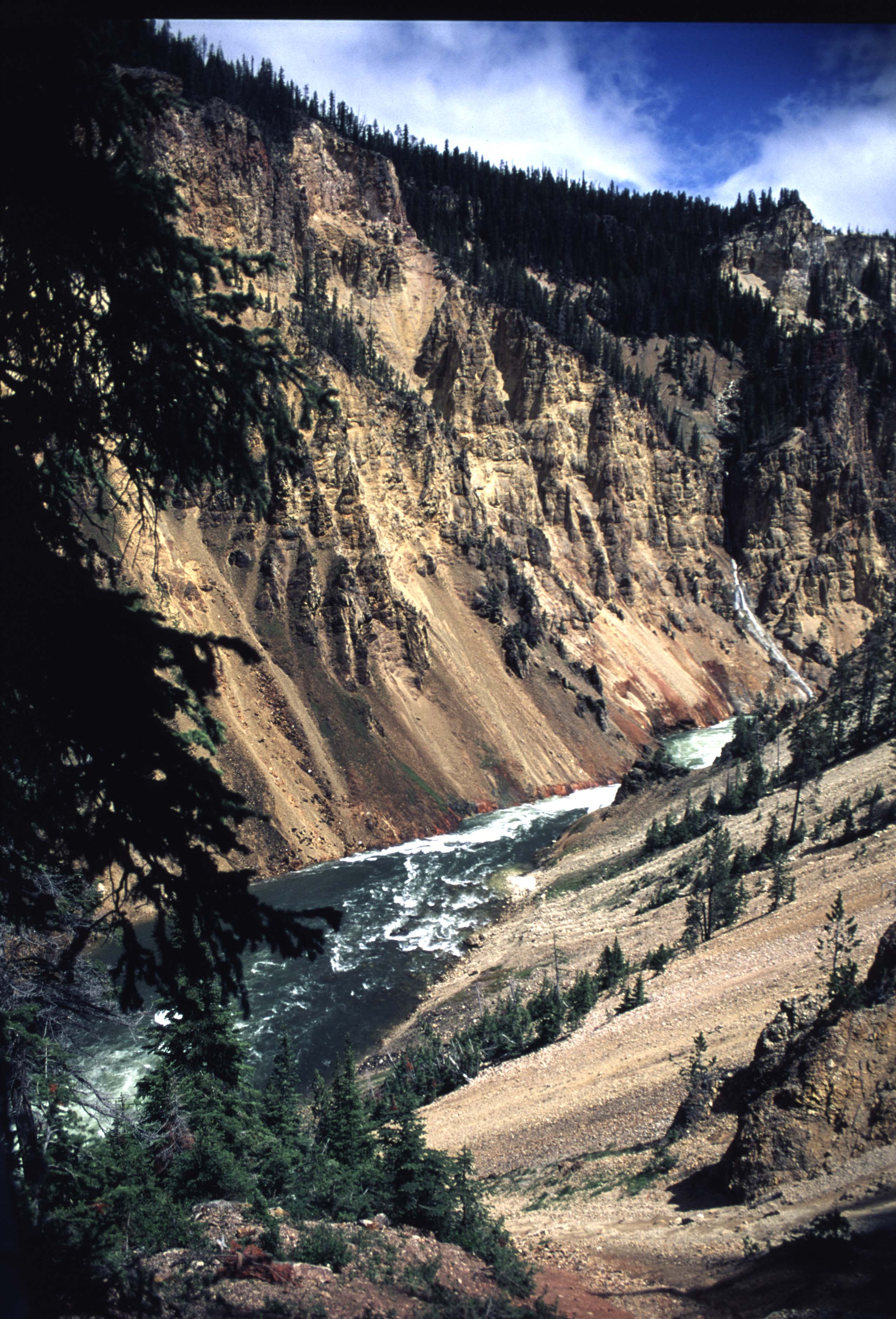 000613 I07 Uncle Toms Trail View