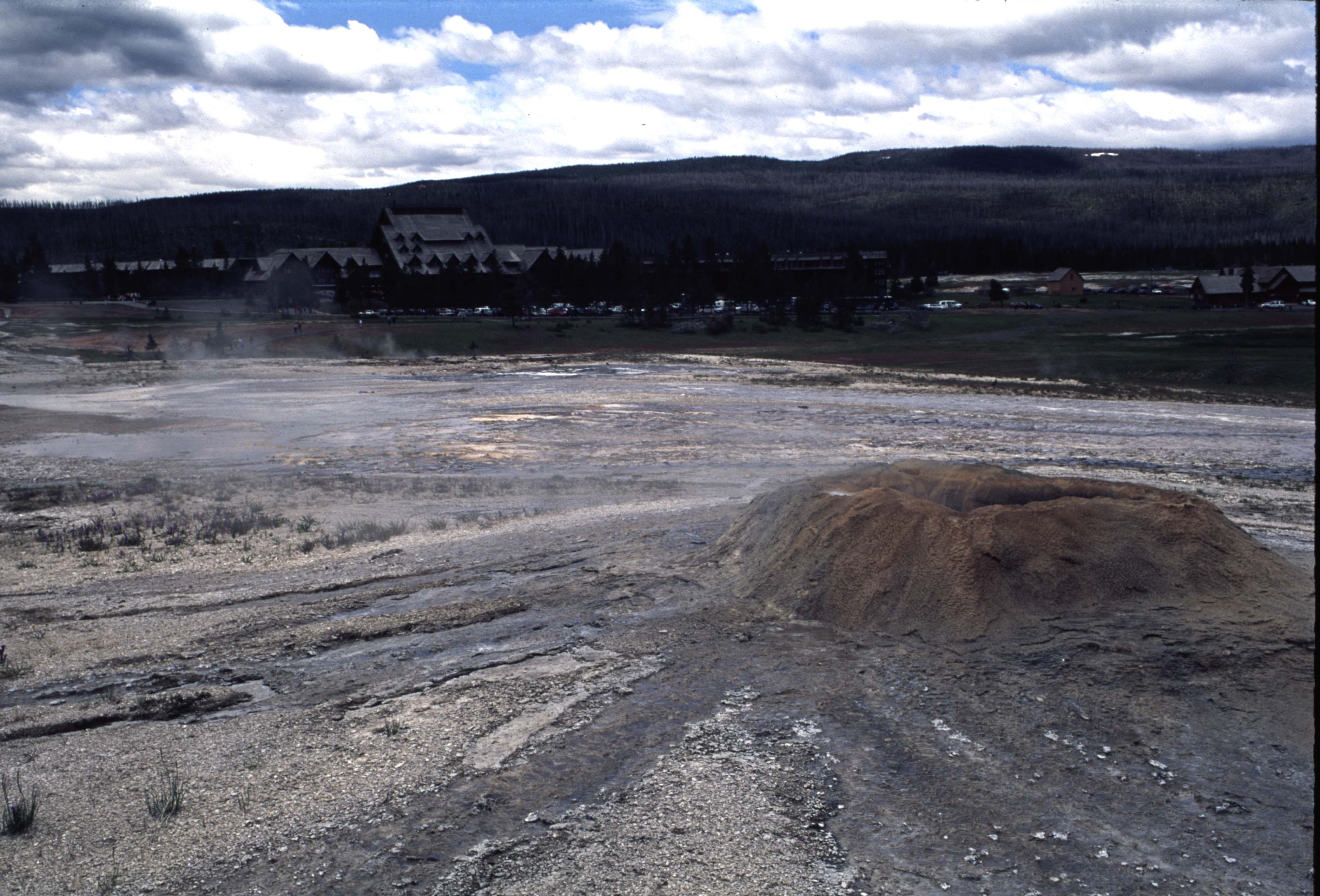 000613 I22 Upper Basin Night Walk
