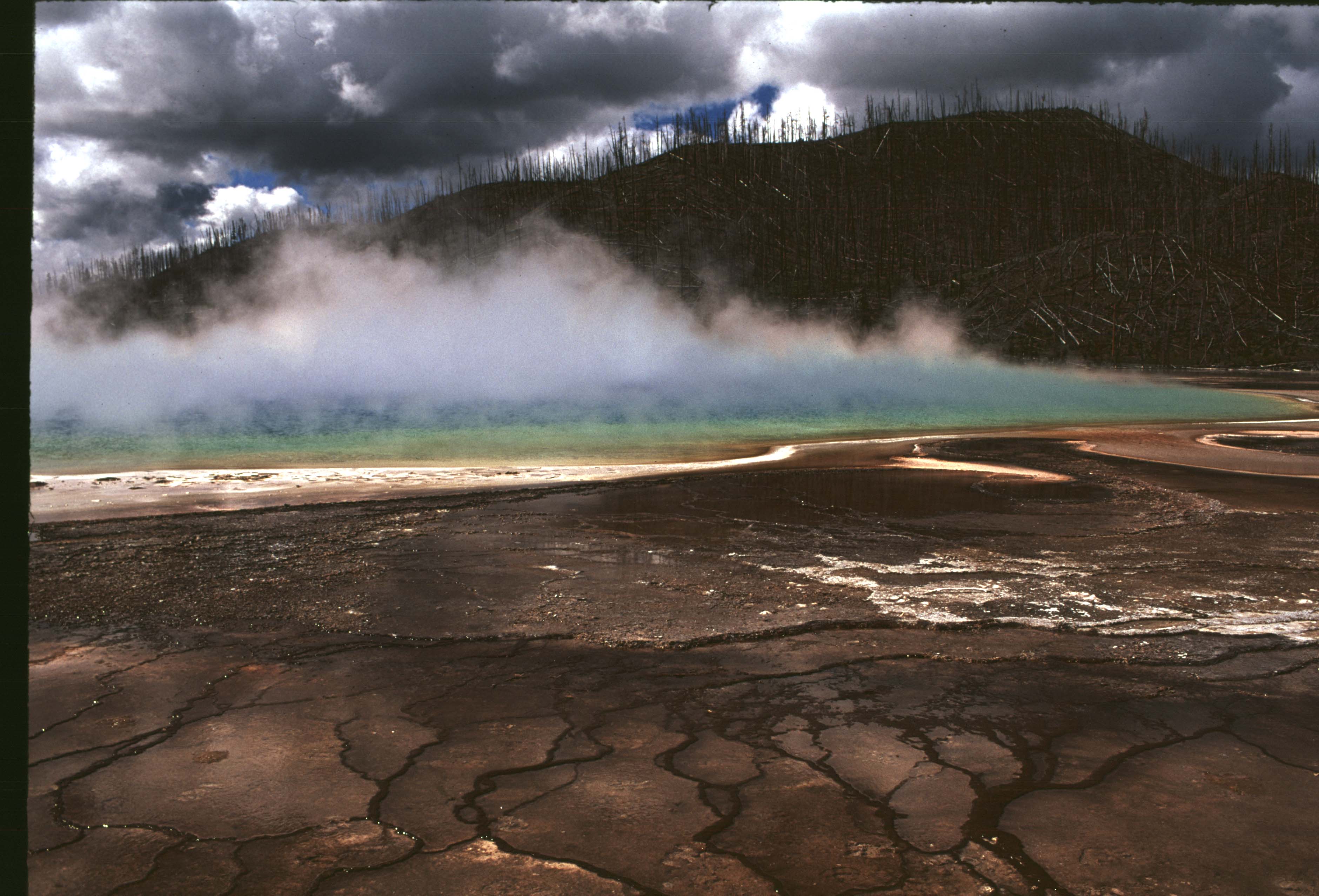 000616 K07 Midway Geyser Basin