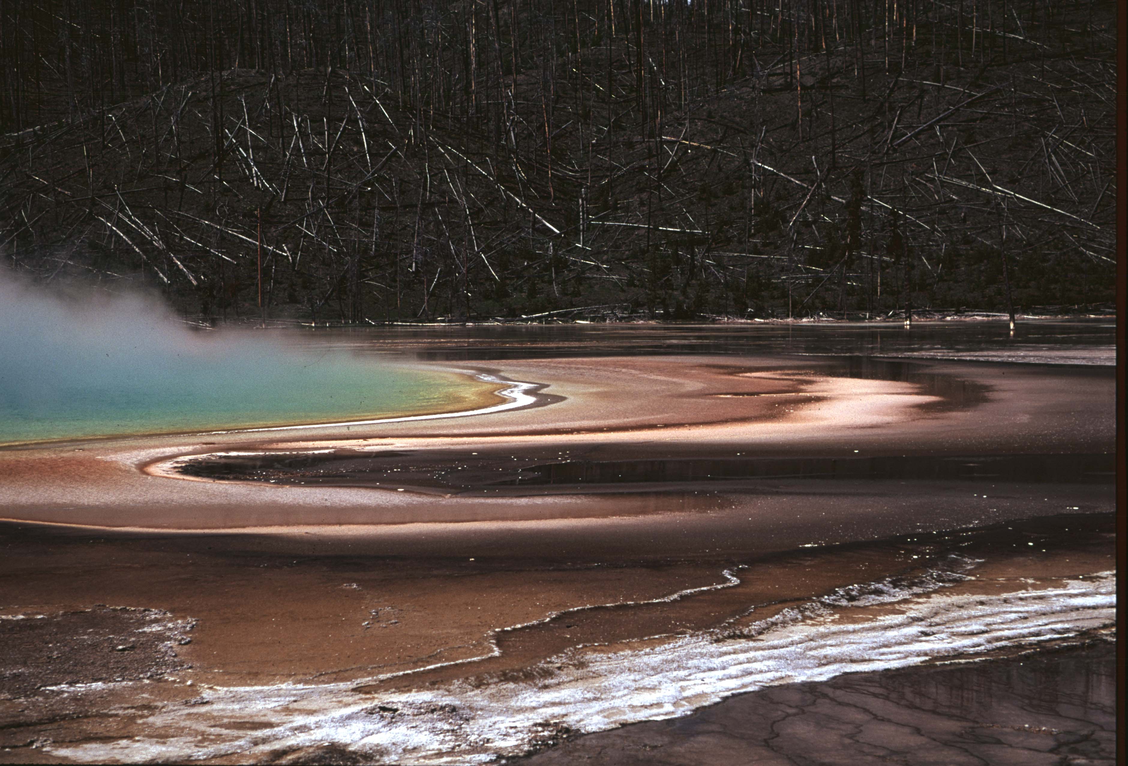 000616 K09 Midway Geyser Basin