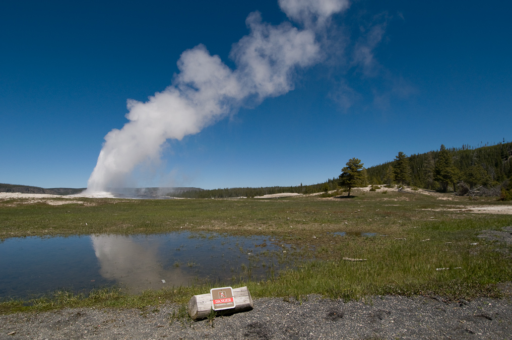 Old Faithful Geyser   Upper Geyser Basin, Yellowstone National Park