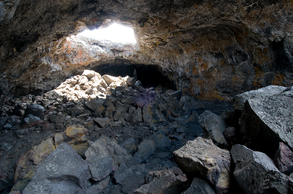 Indian Tunnel   Craters of the Moon National Monument