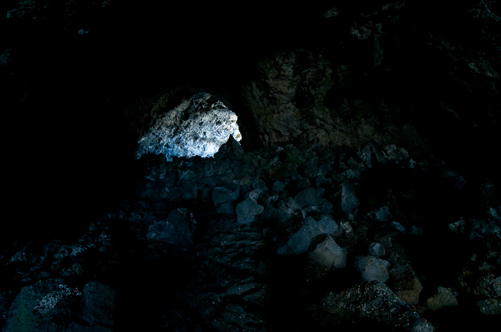 Indian Tunnel   Craters of the Moon National Monument