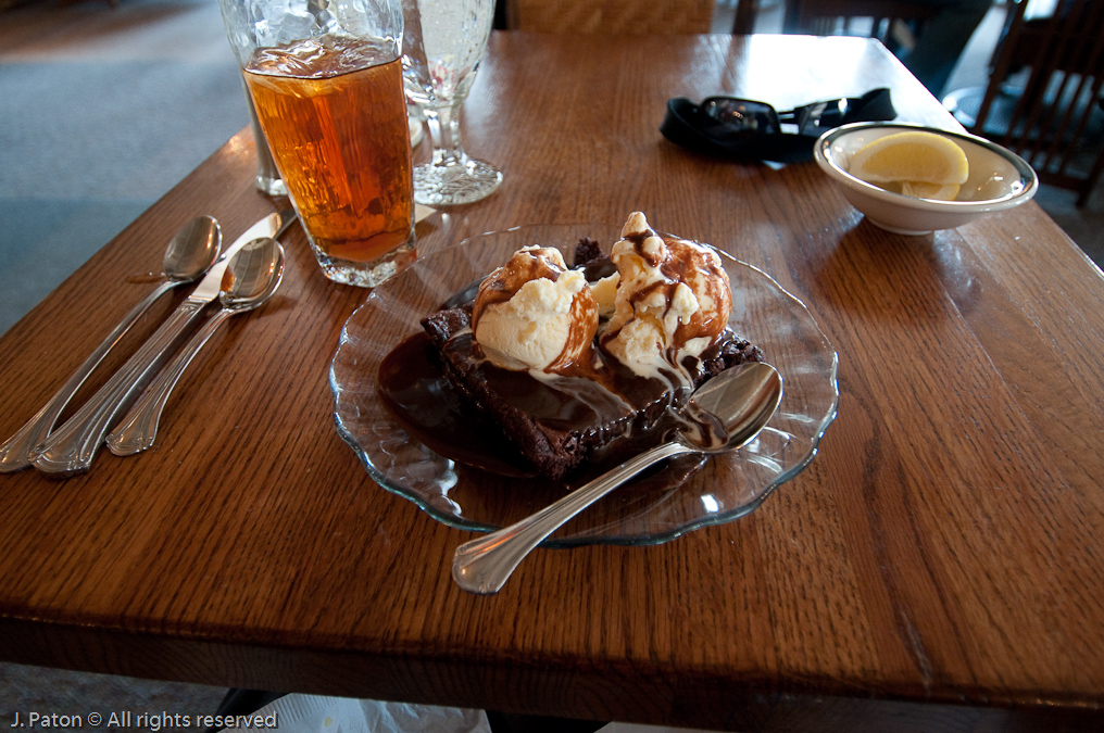    Old Faithful Inn, Upper Geyser Basin, Yellowstone National Park