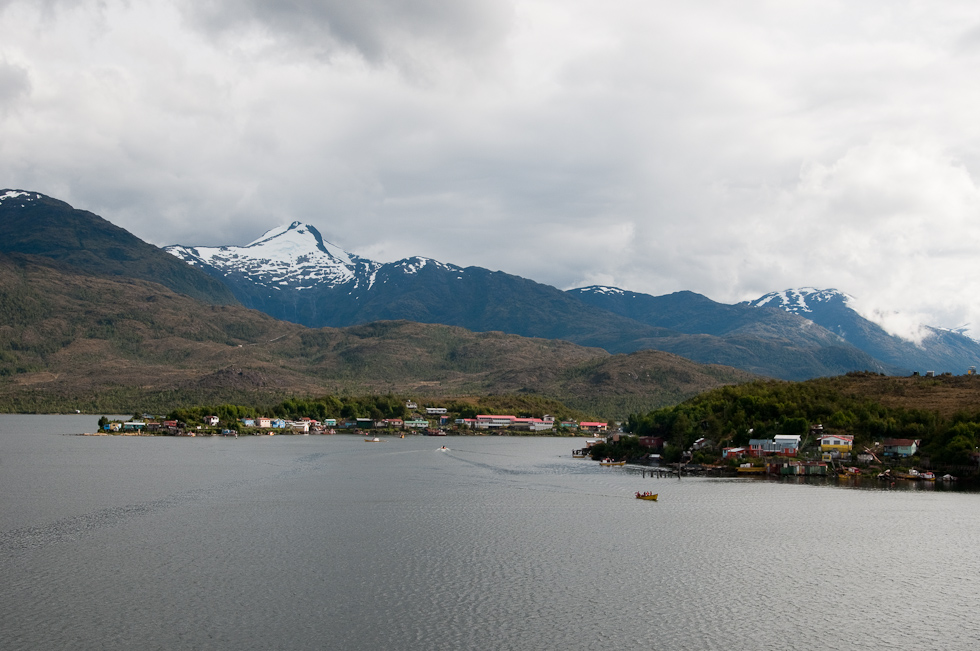 Boats with passengers heading out to meet us   Puerto Eden