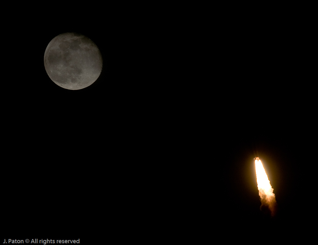 Space Shuttle Endeavour (STS-126) Near Moon   Titusville, Florida